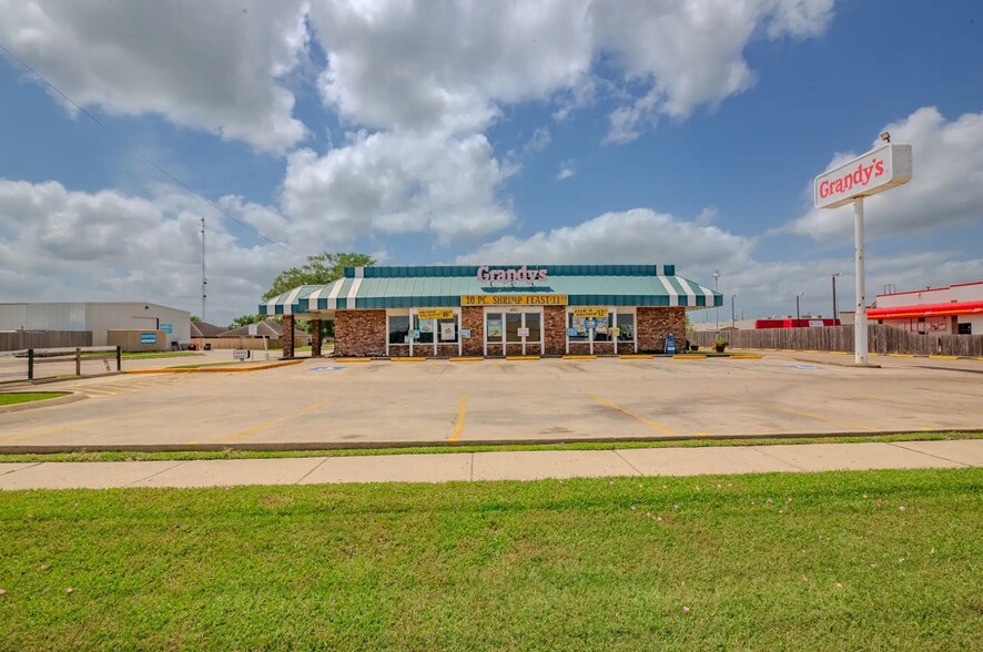 4201 N Navarro St, Victoria, TX en venta - Foto del edificio - Imagen 2 de 70