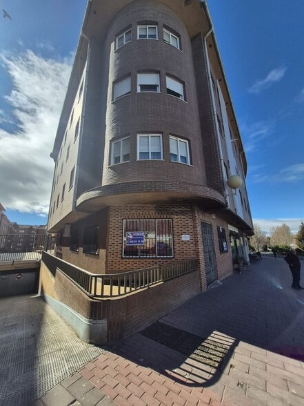 Edificio residencial en Ávila, Ávila en venta - Foto del edificio - Imagen 2 de 4