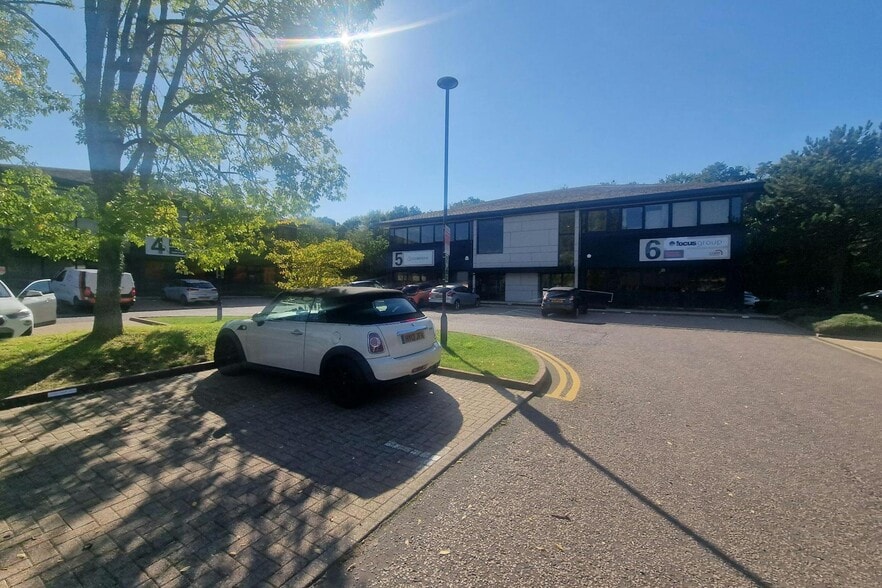 Crockford Ln, Chineham en alquiler - Foto del edificio - Imagen 3 de 3