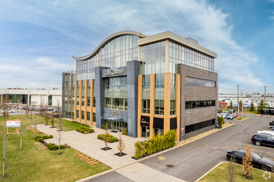 2255 Boul Fernand-Lafontaine, Longueuil, QC en alquiler - Foto del edificio - Imagen 3 de 8