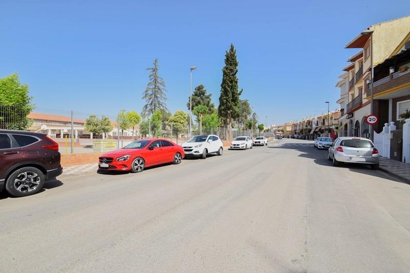 Local en Albolote, Granada en venta - Foto del edificio - Imagen 3 de 30