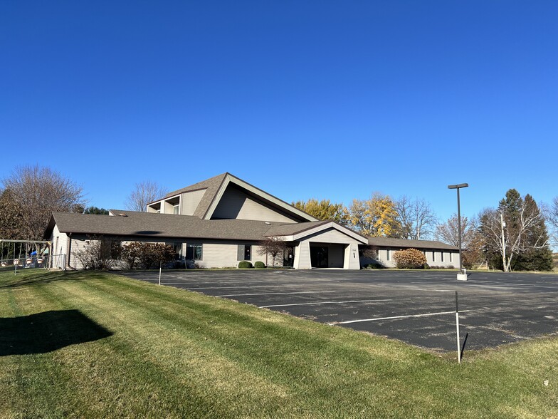 1368 Cold Spring Rd, Neenah, WI en venta - Foto del edificio - Imagen 3 de 8