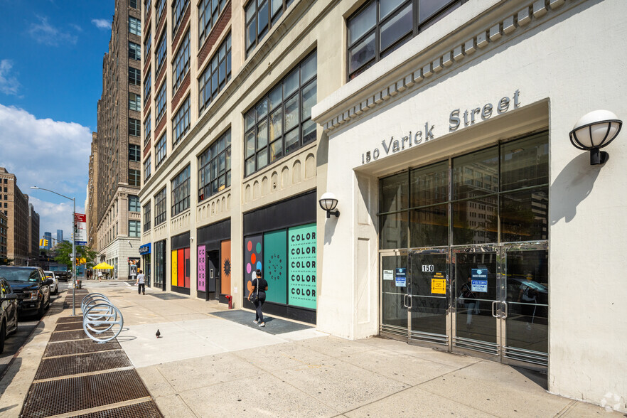 150 Varick St, New York, NY en alquiler - Foto del edificio - Imagen 2 de 4