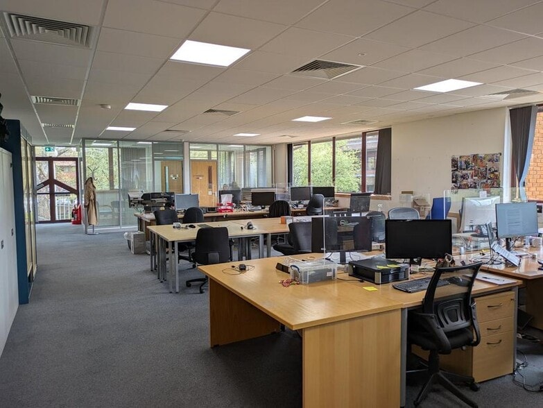 60 Priestley Rd, Guildford en alquiler - Foto del interior - Imagen 2 de 6