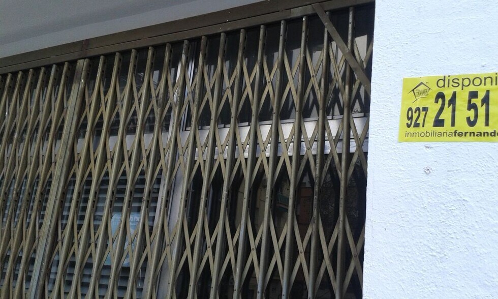 Plaza Bruselas, 4, Cáceres, Cáceres en alquiler - Foto del edificio - Imagen 2 de 3