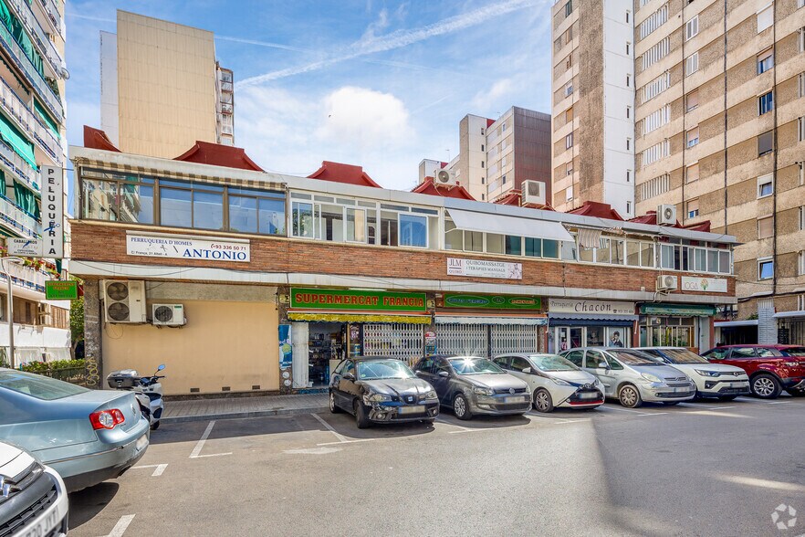 Local en L'Hospitalet de Llobregat, Barcelona en venta - Foto del edificio - Imagen 2 de 4