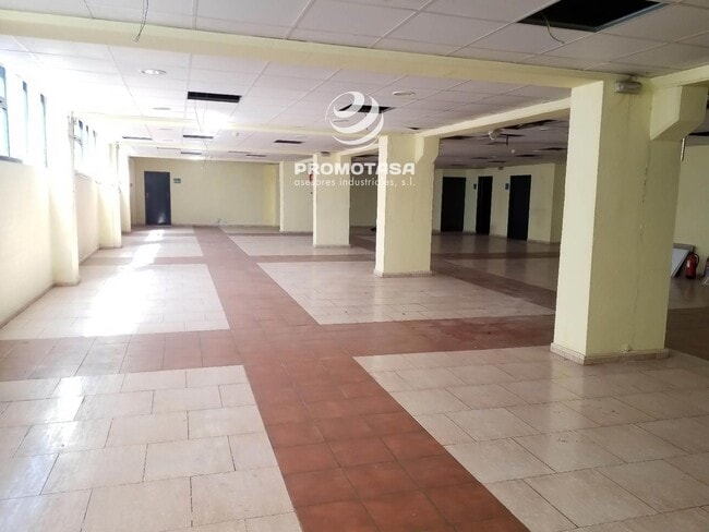 Más detalles de Nave en alquiler