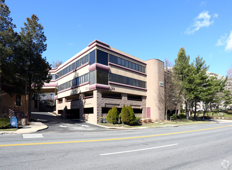 201 N Presidential Blvd, Bala Cynwyd, PA en alquiler - Foto del edificio - Imagen 1 de 4