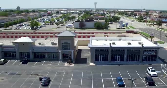 3303 S Boulevard St, Edmond, OK en alquiler - Vídeo de anuncio comercial - Imagen 2 de 3