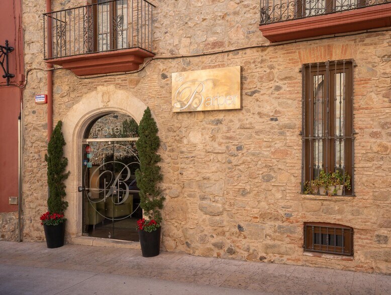 Hotel y hospedaje en Botarell, Tarragona en venta - Foto del edificio - Imagen 1 de 20