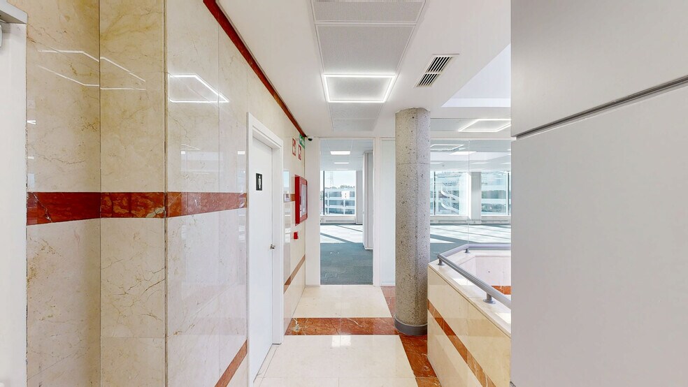 Calle del Musgo, 1, Madrid, Madrid en alquiler - Matterport 3D Scan - Imagen 2 de 11