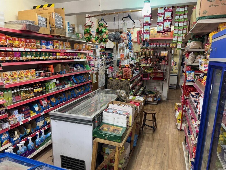 416 Barking Rd, London en venta - Foto del edificio - Imagen 2 de 11