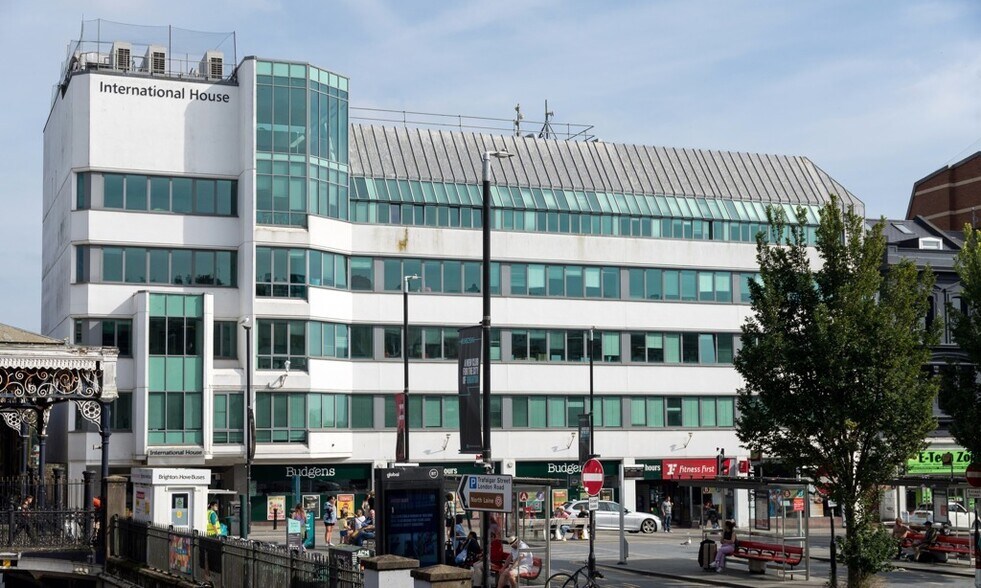 78-81 Queens Rd, Brighton en alquiler - Foto del edificio - Imagen 1 de 10