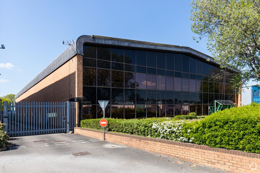 School Ln, Eastleigh en alquiler - Foto del edificio - Imagen 2 de 2