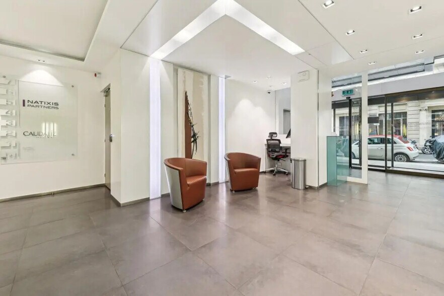 32 Rue De Lisbonne, Paris en alquiler - Foto del edificio - Imagen 3 de 26