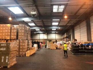 Más detalles de 12 Rue Eugene Pottier, MARLY-LA-VILLE - Oficina, nave en alquiler