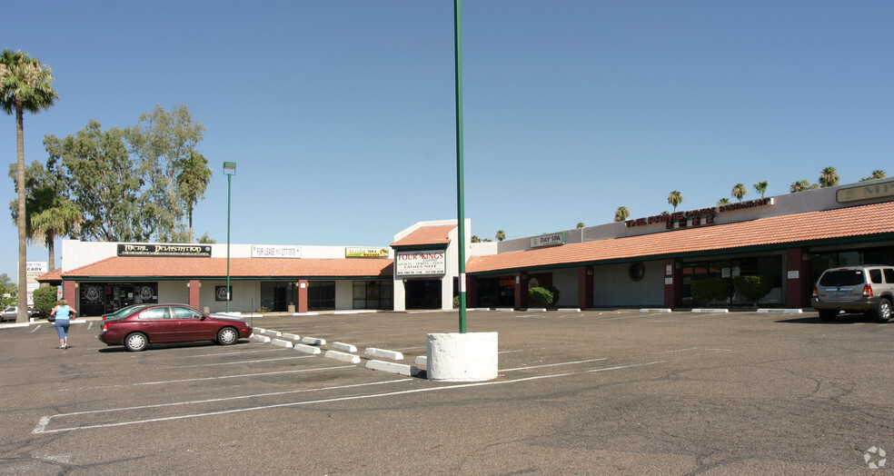 24 W Camelback Rd, Phoenix, AZ en alquiler - Foto del edificio - Imagen 2 de 22