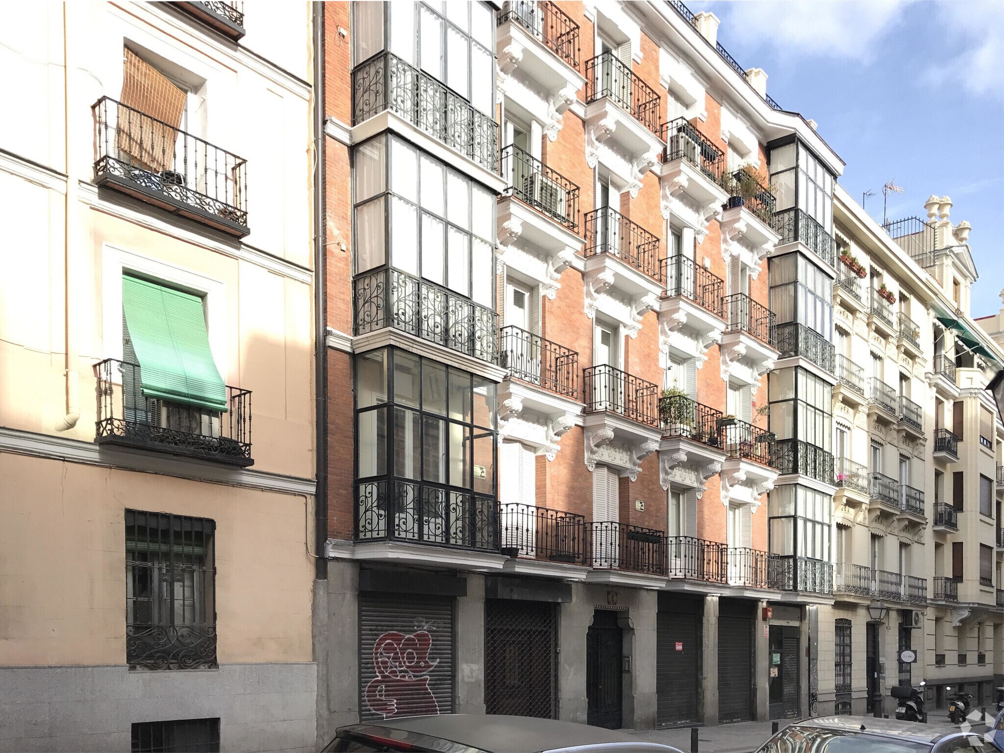Edificio residencial en Madrid, Madrid en venta Foto principal- Imagen 1 de 1