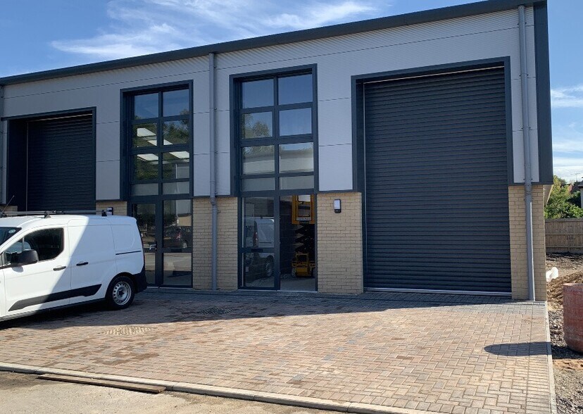 Oakdene Dr, Three Legged Cross en alquiler - Foto del edificio - Imagen 1 de 4