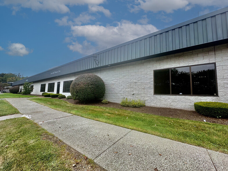 362 Industrial Park Rd, Middletown, CT en alquiler - Foto del edificio - Imagen 3 de 27