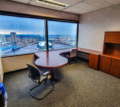 301 W Bay St, Jacksonville, FL en alquiler Foto del interior- Imagen 2 de 19