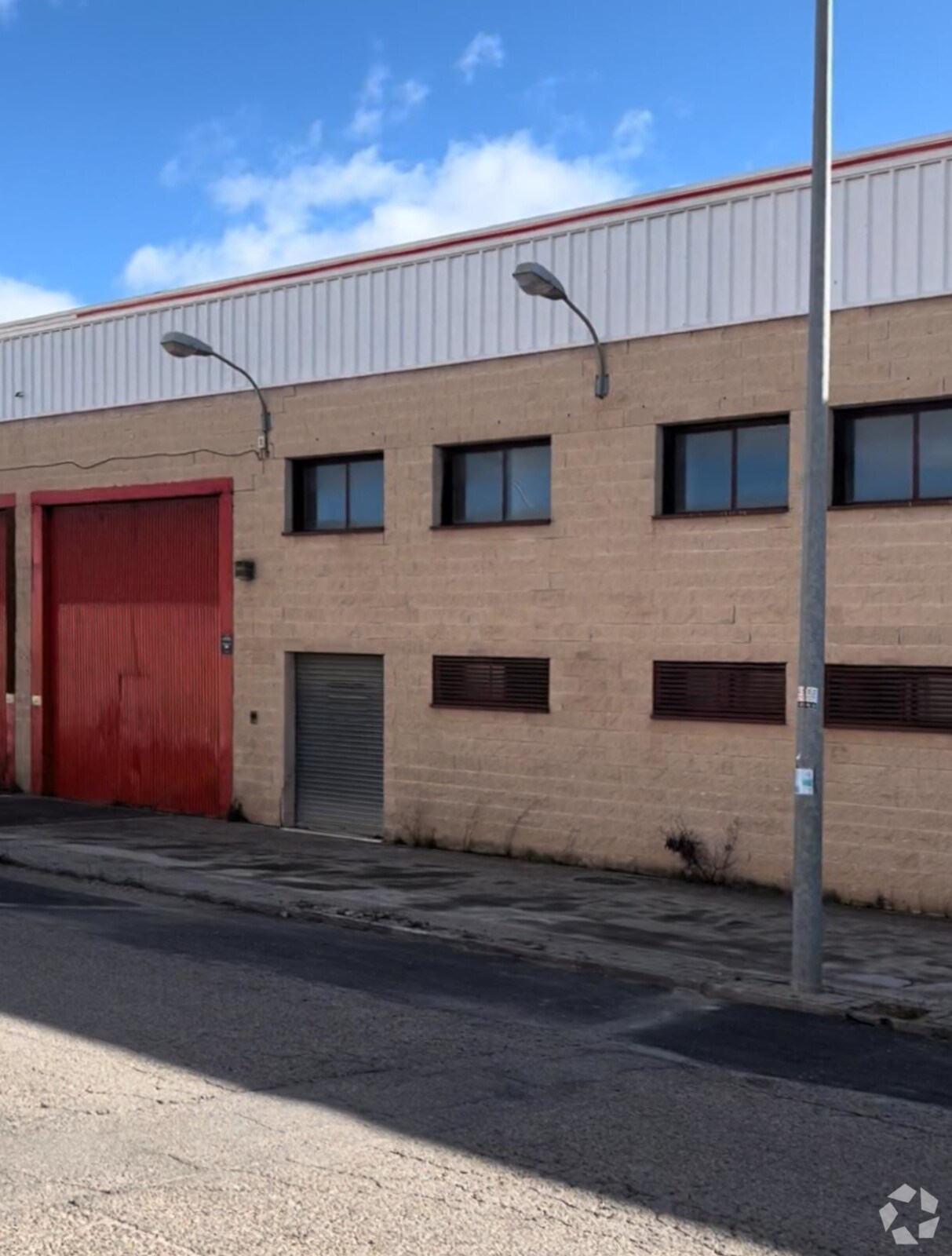 Calle Ossa, 16, Loeches, Madrid en venta Foto principal- Imagen 1 de 1