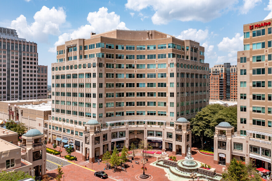 11921 Freedom Dr, Reston, VA en alquiler - Foto del edificio - Imagen 2 de 5