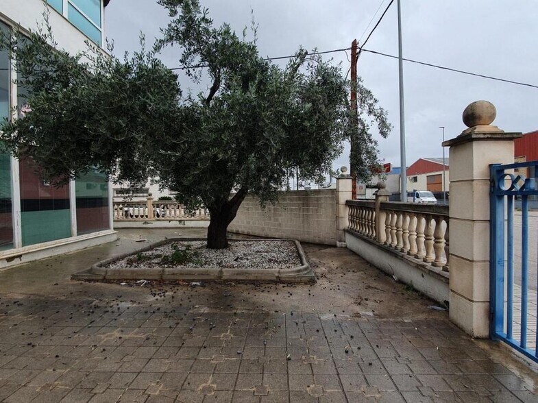 Oficina en Alzira en venta - Foto del edificio - Imagen 2 de 15