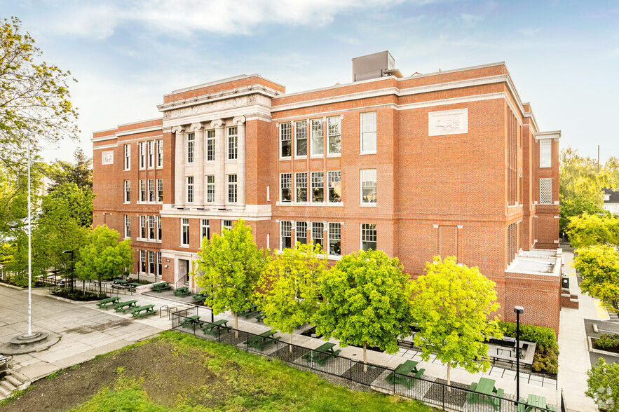 1300 SE Stark St, Portland, OR en alquiler - Foto del edificio - Imagen 1 de 15