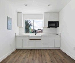 2744-2804 W Florence Ave, Los Angeles, CA en alquiler Foto del interior- Imagen 2 de 7