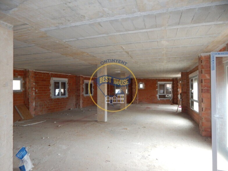 Local en Agullent en venta - Foto del edificio - Imagen 2 de 15