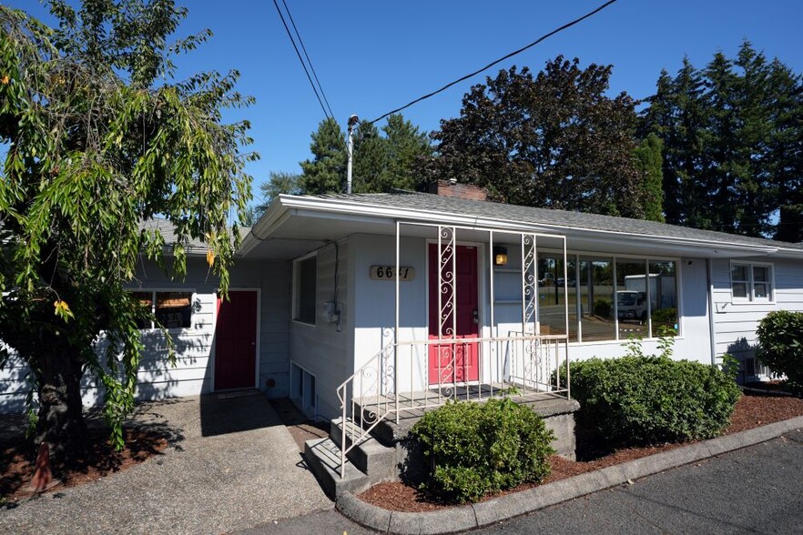 6641 SE Lake Rd, Portland, OR en alquiler - Foto del edificio - Imagen 2 de 9