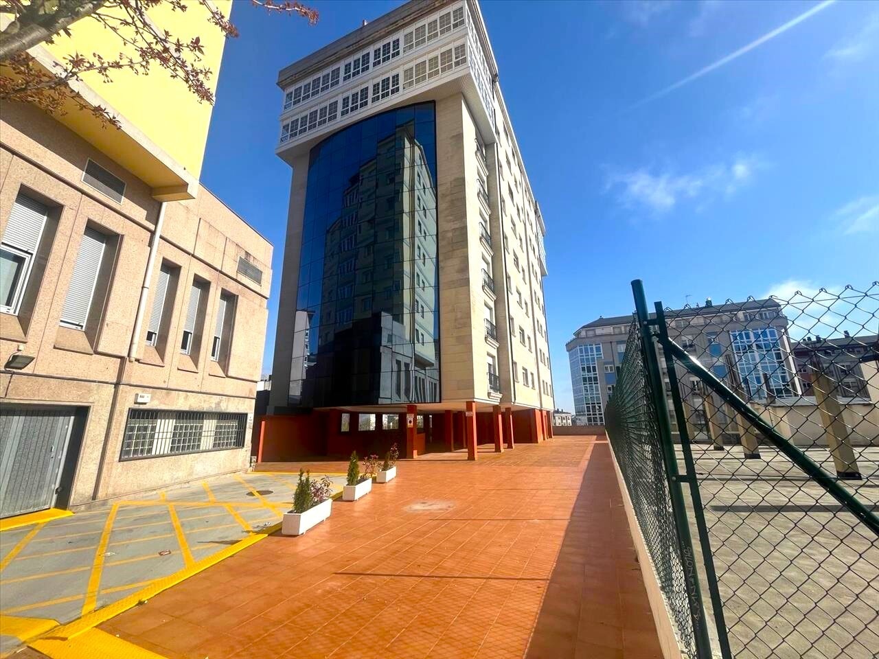 Edificio residencial en Lugo, Lugo en venta Foto del edificio- Imagen 1 de 2
