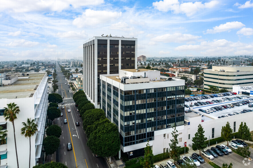 2021 Santa Monica Blvd, Santa Monica, CA en alquiler - Foto del edificio - Imagen 3 de 3