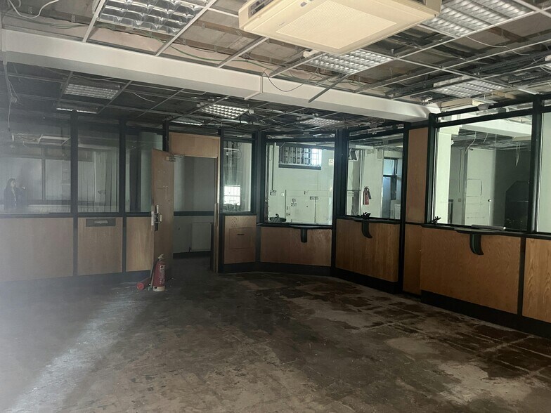 Gatehouse Rd, Aylesbury en venta - Foto del edificio - Imagen 2 de 19