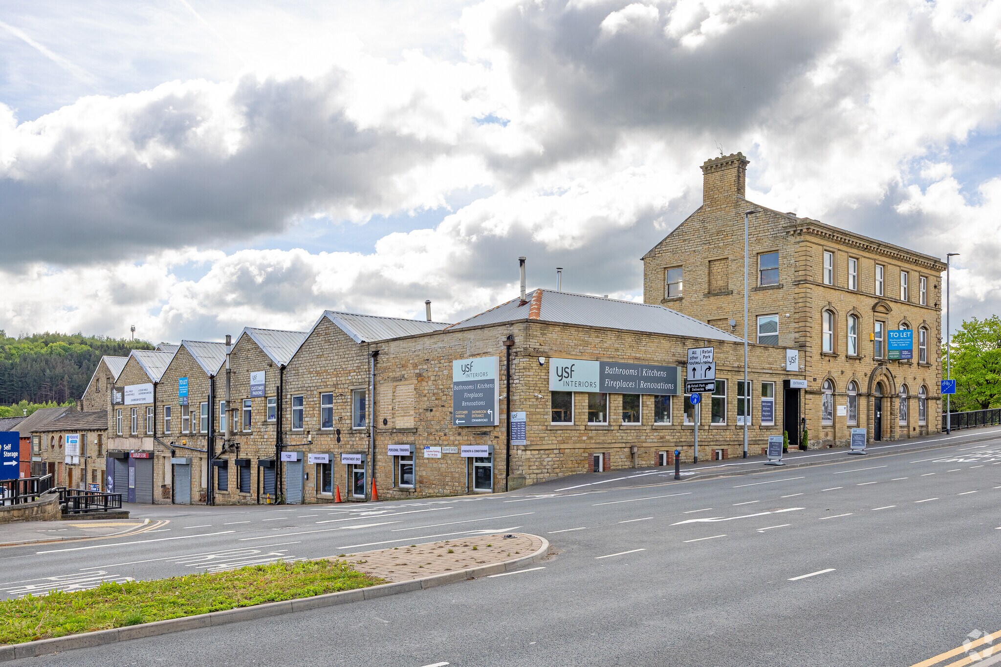80 Leeds Rd, Huddersfield en alquiler Foto principal- Imagen 1 de 6