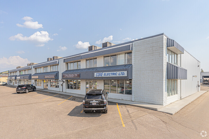 104 South Ave, Spruce Grove, AB en venta - Foto principal - Imagen 1 de 7