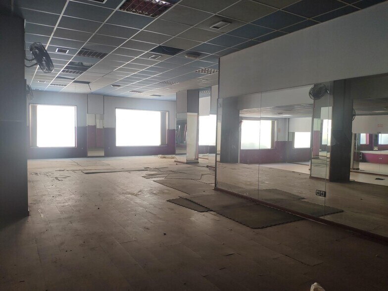 Local en El Ejido, Almería en venta - Foto del interior - Imagen 3 de 13