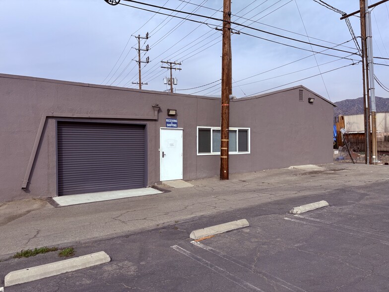 410 N Varney St, Burbank, CA en venta - Foto del edificio - Imagen 2 de 14