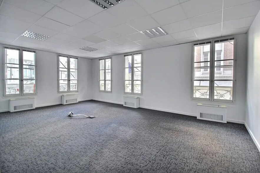 39 Rue Saint-Lazare, Paris en alquiler - Foto del interior - Imagen 1 de 13