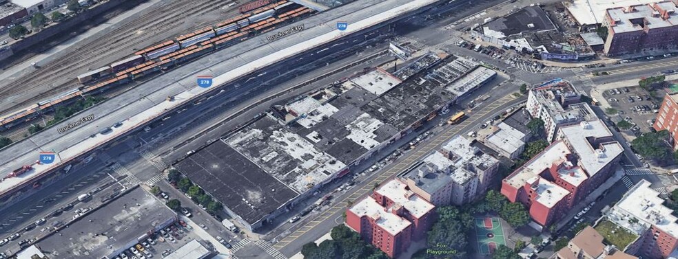 729 Bruckner Blvd, Bronx, NY en alquiler - Foto del edificio - Imagen 1 de 1