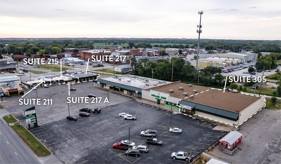 207-305 W 7th Ave, Augusta, KS en alquiler - Foto del edificio - Imagen 1 de 12