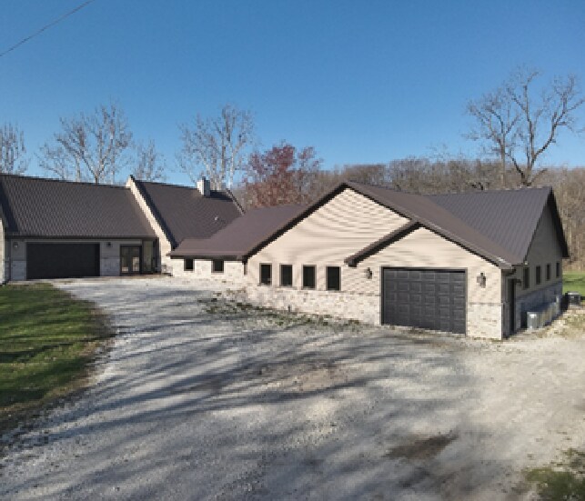 310 Blaine Street, Cissna Park, IL en venta - Foto del edificio - Imagen 1 de 1