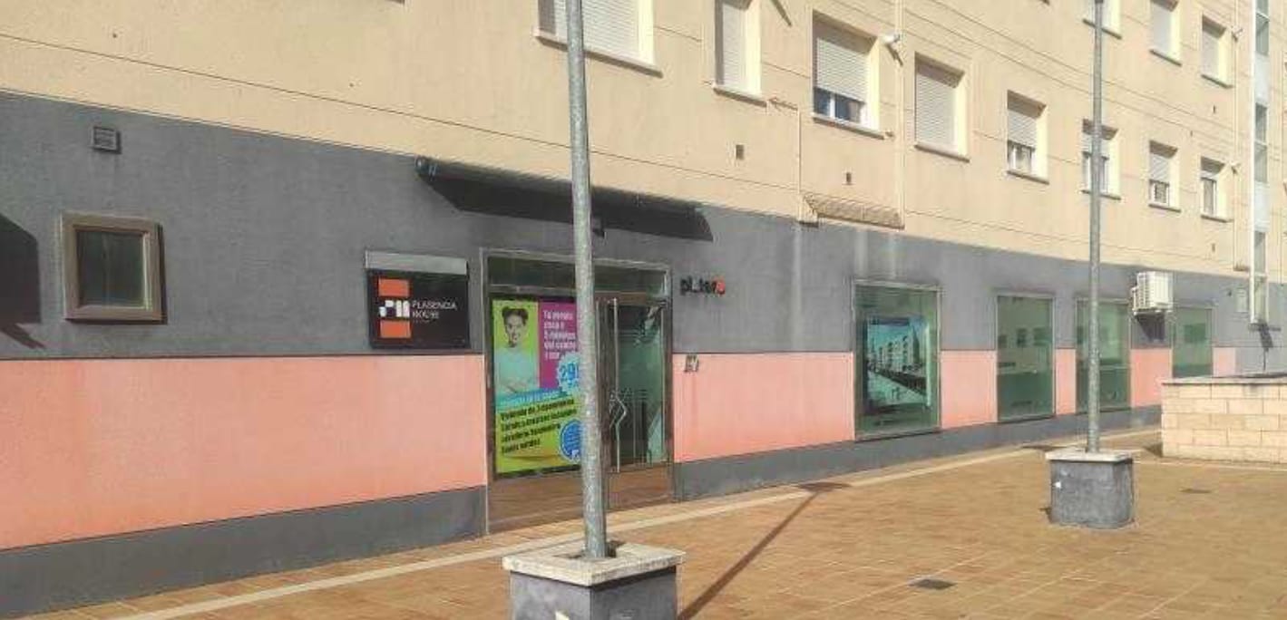 Calle Sierra de Tormantos, 16, Plasencia, CAC 10600 - Unidad 1 -  - Foto del interior - Image 1 of 16