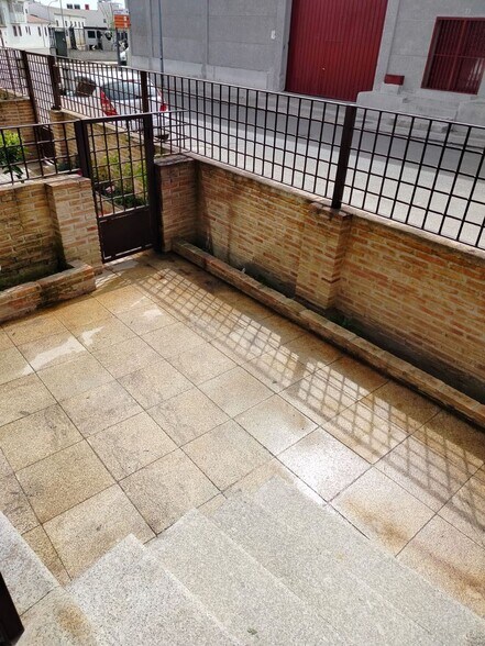 Local en Ugena, Toledo en venta - Foto del interior - Imagen 3 de 4