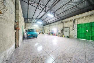 Más detalles de Calle Sevilla, 16, Pinos Puente - Nave en venta