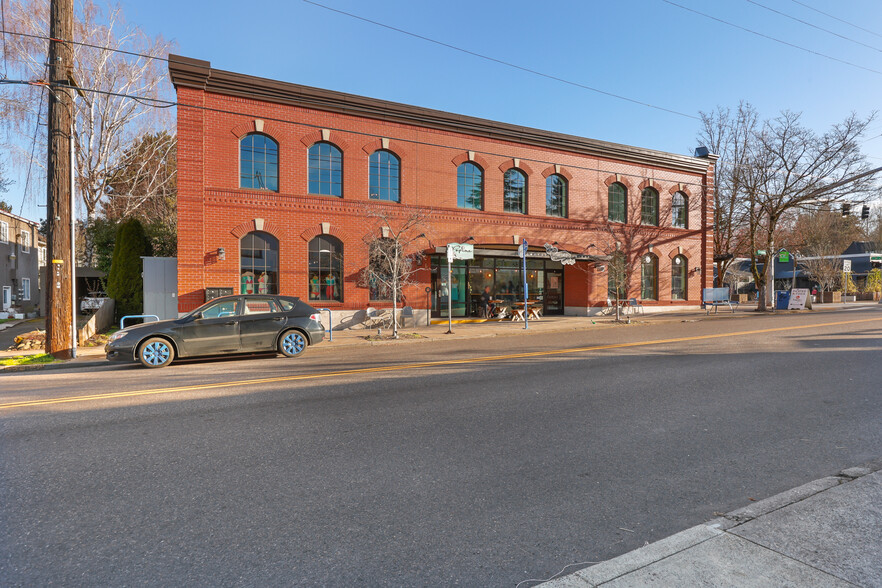 2393 NE Fremont St, Portland, OR en alquiler - Foto del edificio - Imagen 2 de 5