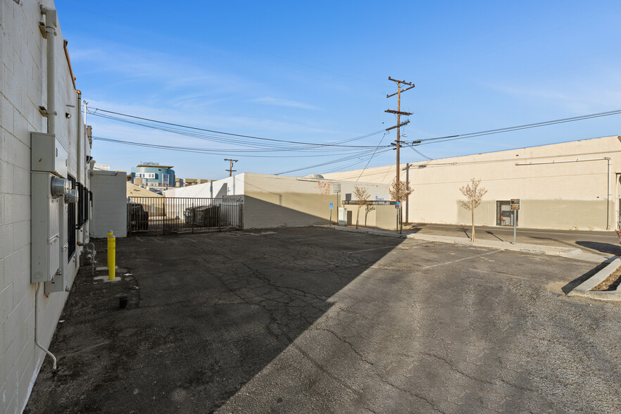 44844 Elm Ave, Lancaster, CA en venta - Foto del edificio - Imagen 2 de 18