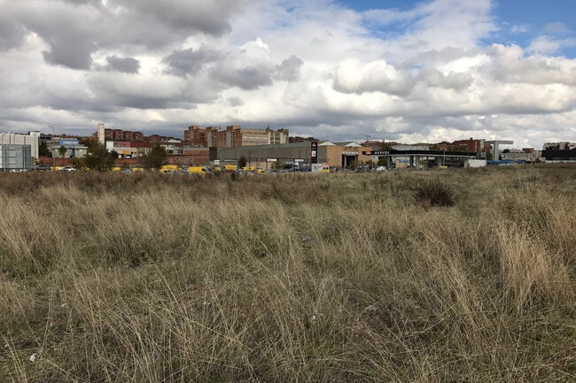 Más detalles de Calle Isla de Luzón, 14, Madrid - Terreno en alquiler