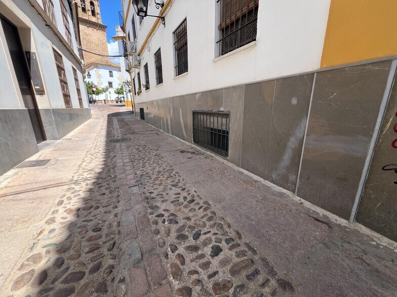Local en Córdoba en venta - Foto del edificio - Imagen 3 de 13